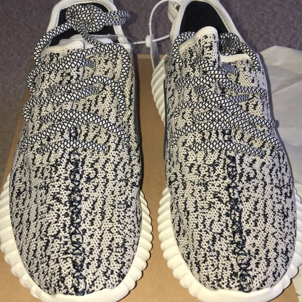 100% Yeezy Boost 350 V2 ‘Turtle Dove’